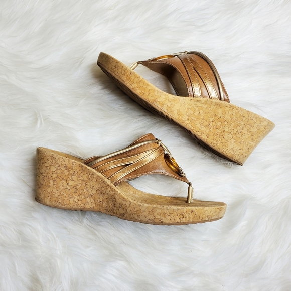 Clarks Gold Leather & Medallion Wedges - Picture 2 of 6